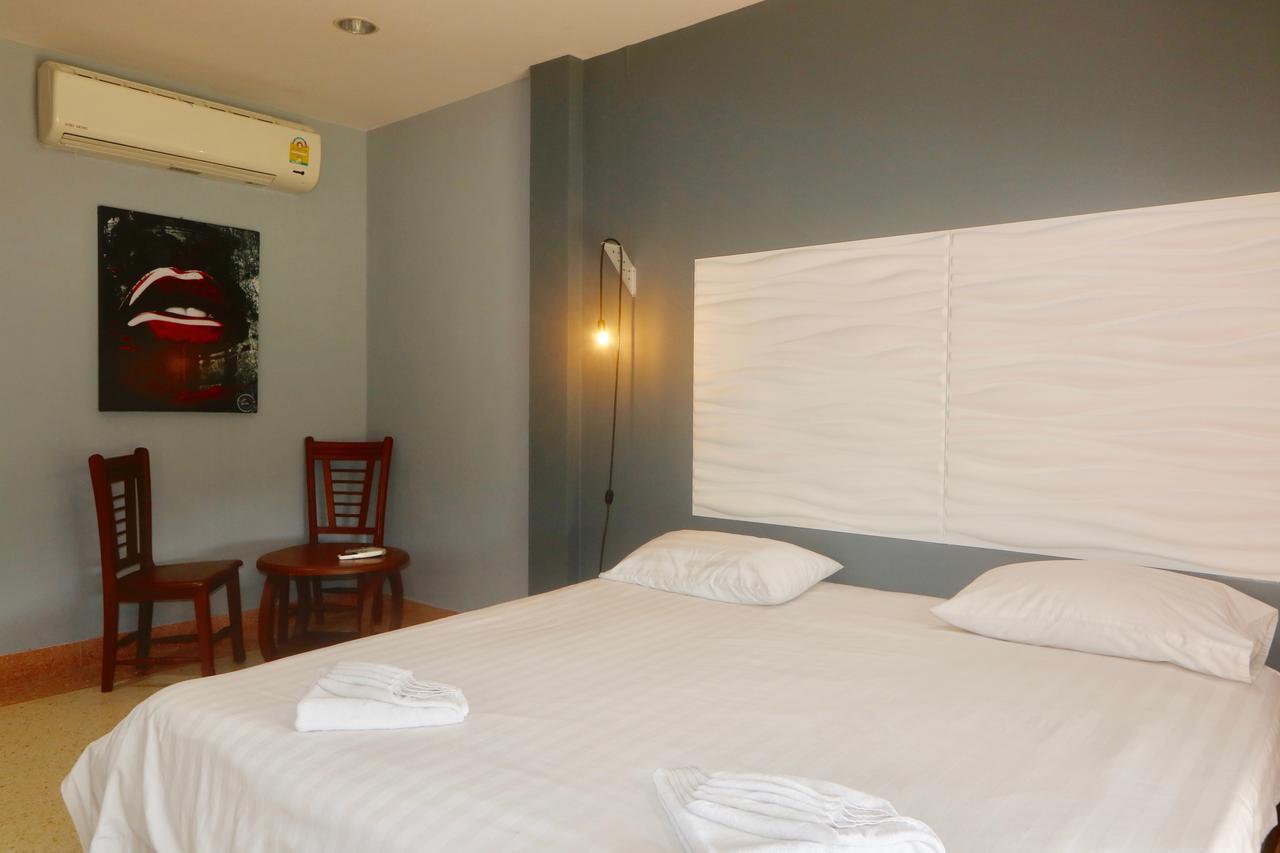 Momento Resort Pattaya Room photo