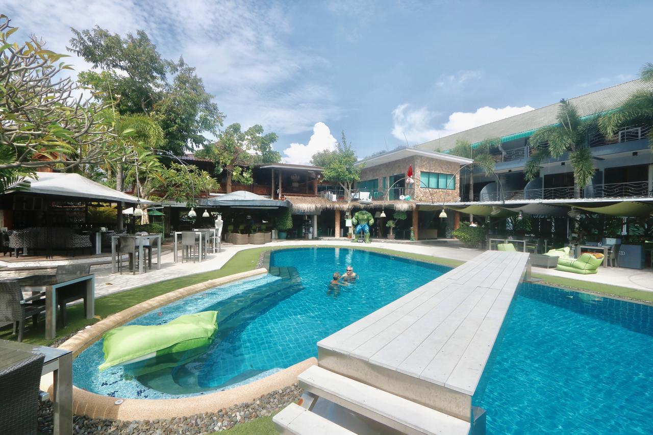 Momento Resort Pattaya Exterior photo